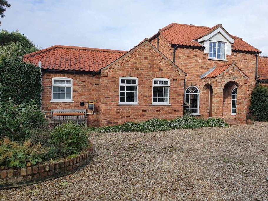 Willow Tree Farm Cottage With Bbq Hut Tattershall Thorpe Экстерьер фото
